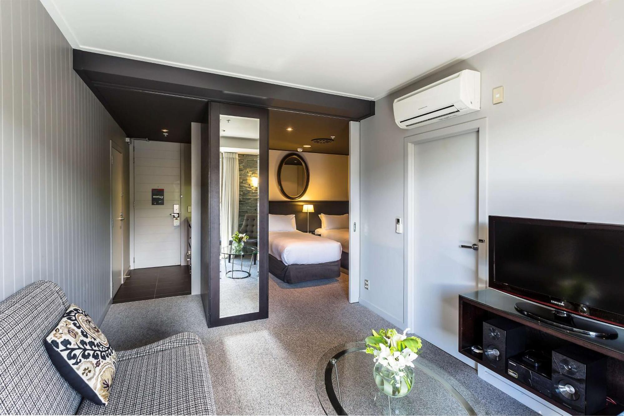 Doubletree By Hilton Queenstown Exteriör bild