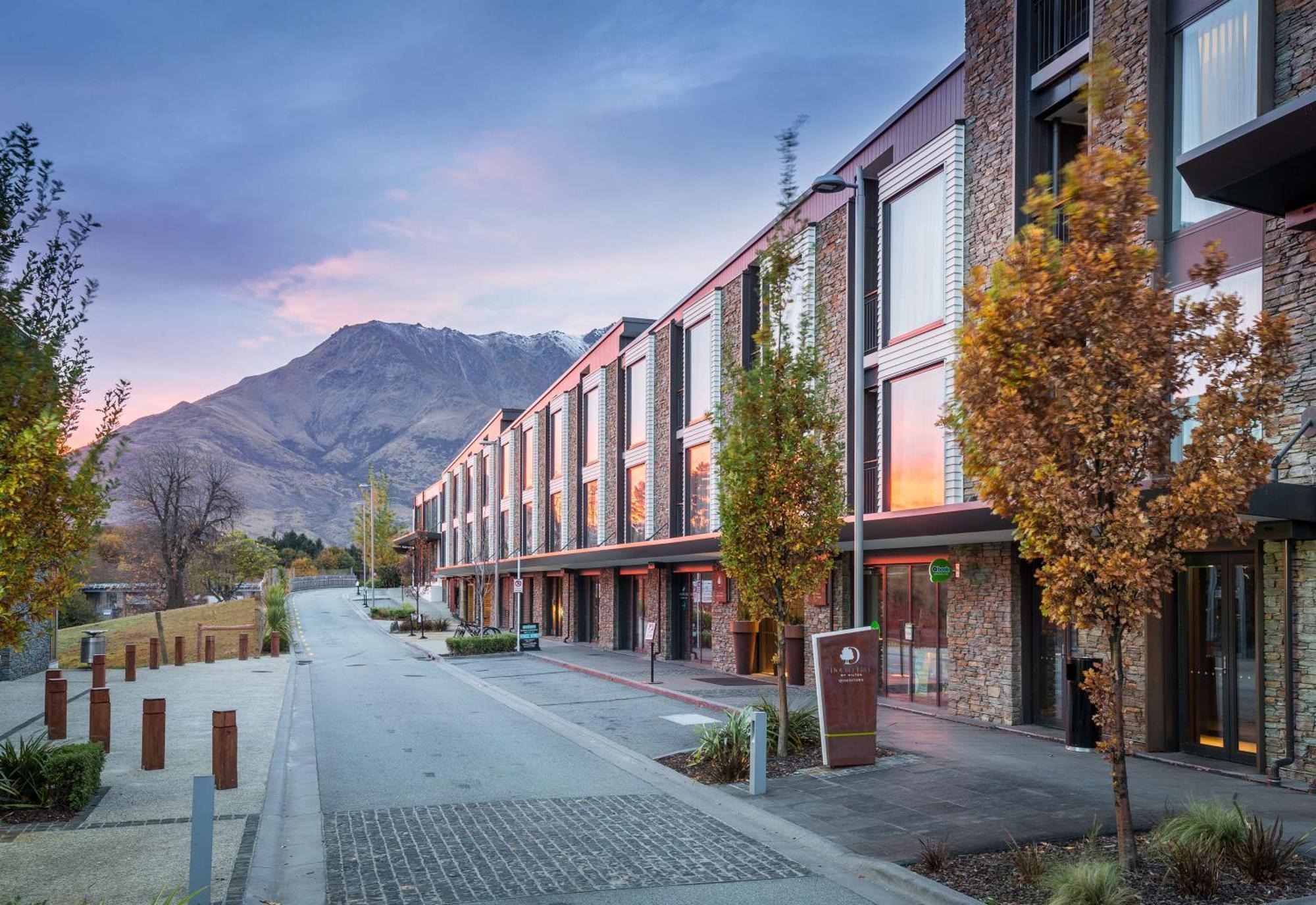 Doubletree By Hilton Queenstown Exteriör bild