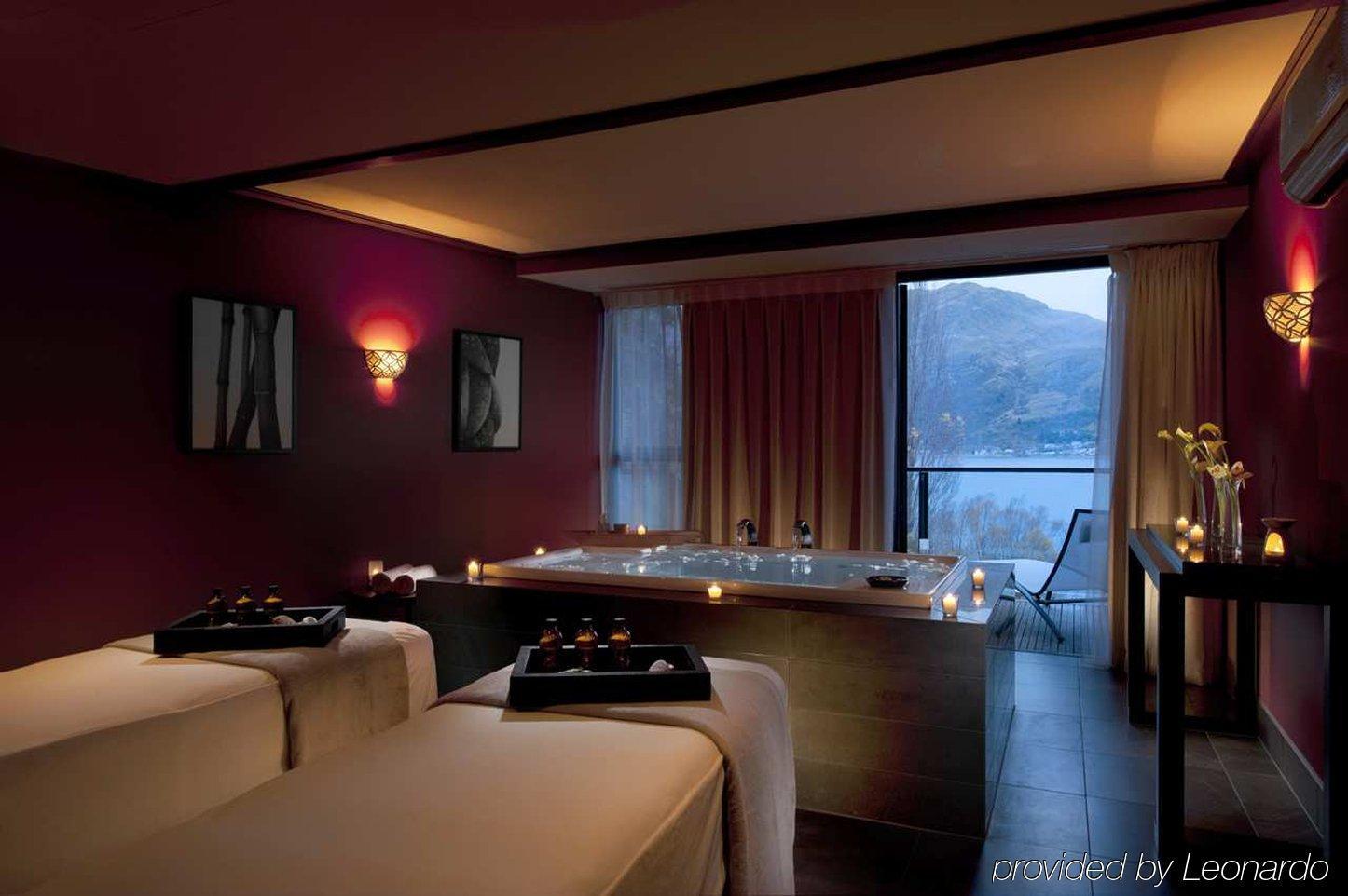 Doubletree By Hilton Queenstown Exteriör bild